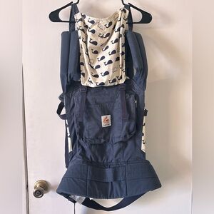 Ergobaby  3-position Cream and Navy Whale Print Fabric